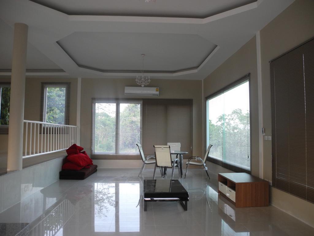 Hotel Wind Hills Nakhonratchasima Habitación foto