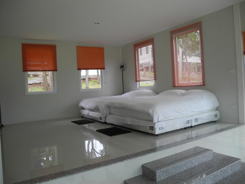 Hotel Wind Hills Nakhonratchasima Habitación foto