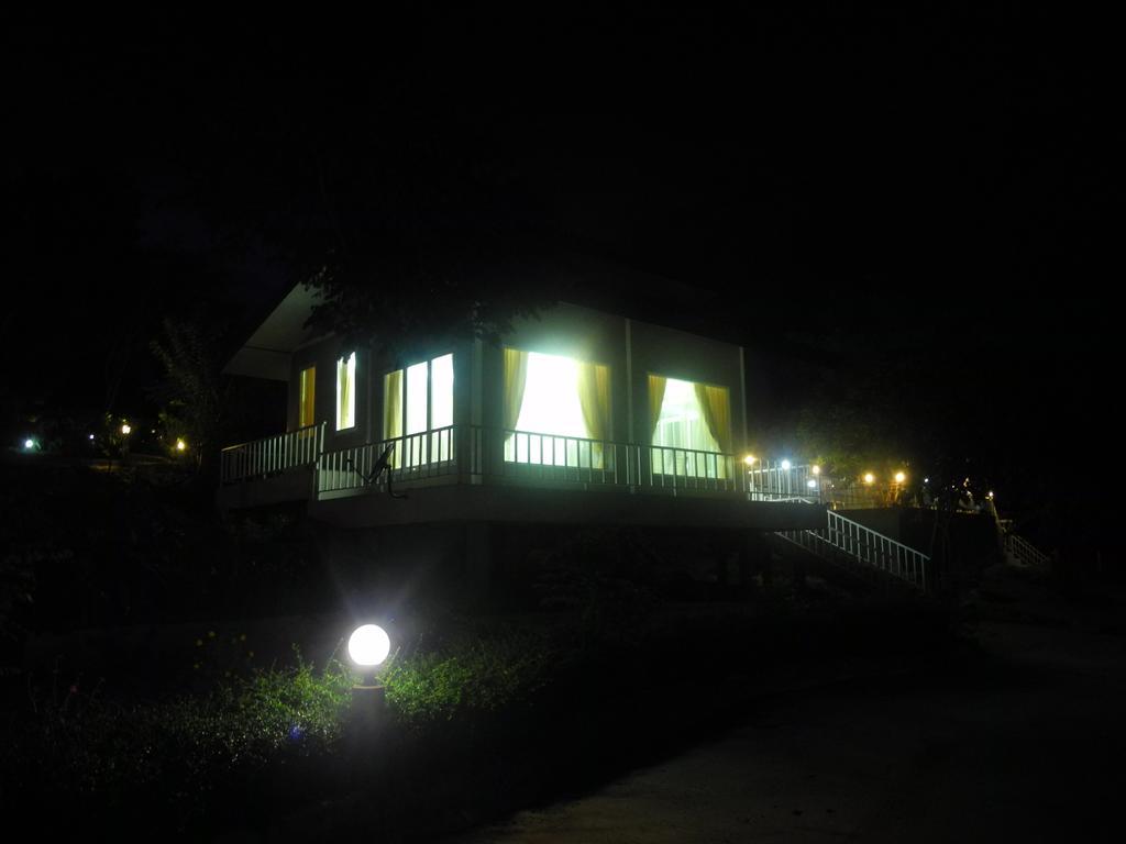 Hotel Wind Hills Nakhonratchasima Habitación foto